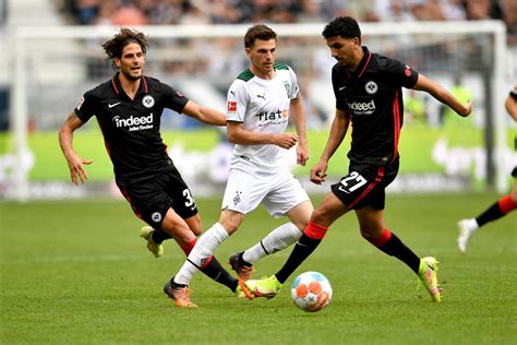 Eintracht Frankfurt von Ticketanfragen fürs Europa-League-Finale ...