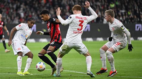 Eintracht frankfurt vs mainz. Jun 4, 2020 ... These two teams seem to be going in different directions. Frankfurt are in good form, while Mainz are struggling. With that in mind, we believe ... 