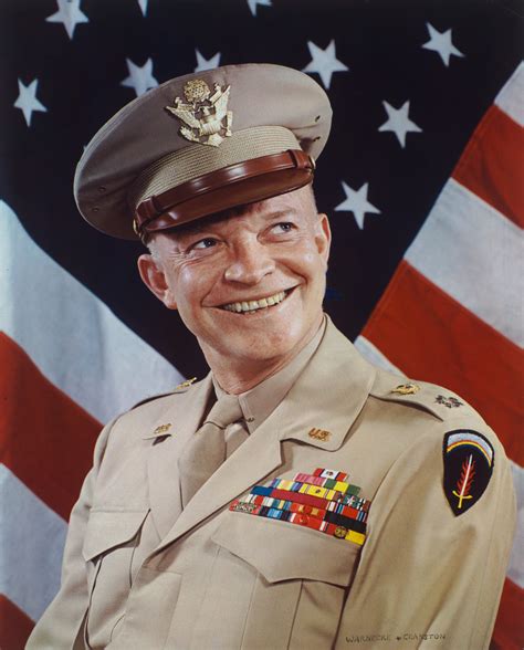 Eisenhower. Dwight D. Eisenhower. Dwight David " Ike " Eisenhower GCB • OM • RE • GCS • CCLH • KC • NPk ( Denison, 14 de outubro de 1890 — Washington, 28 de março de 1969) foi o 34º Presidente dos Estados Unidos de 1953 até 1961. Antes disso, foi general de cinco estrelas do Exército Americano. Durante a Segunda Guerra Mundial, serviu ... 