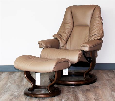 Ekornes Leather Reclining Armchair - furniture - by owner - sale