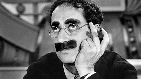 El mundo segun groucho marx (humor y cine). - A walk through the southern sky a guide to stars constellations and their legends 3rd edition.