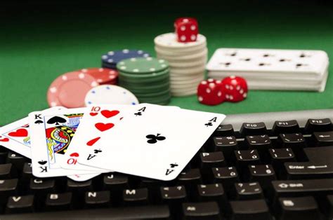 El póquer en línea es una máquina tragamonedas.