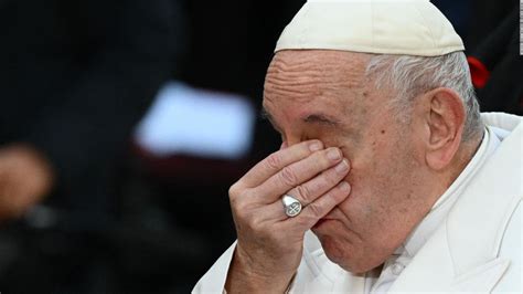 El papa Francisco “durmió bien” durante su primera noche en el hospital, dicen fuentes del Vaticano