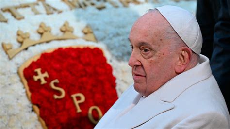 El papa Francisco habló en entrevista sobre Milei, la guerra en Ucrania y Gaza y reveló dónde le gustaría ser enterrado