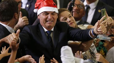 El presidente de Brasil otorga indultos navideños a presos