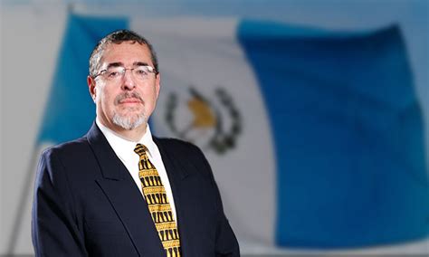 El presidente electo de Guatemala, Bernardo Arévalo, pide a la OEA que intervenga en la crisis política en el país