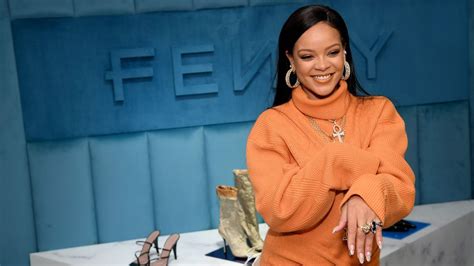 El primer traspiés de Rihanna en los negocios: cierra Fenty