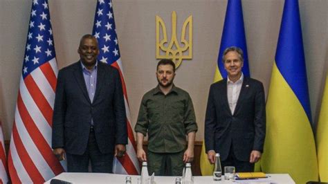 El secretario de Defensa de Estados Unidos, Austin, llega a Kiev para reunirse con líderes ucranianos