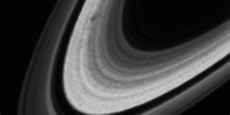 El telescopio Hubble detecta misteriosas sombras en los anillos de Saturno