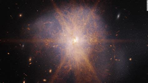 El telescopio Webb captura un estallido estelar brillante de galaxias que chocan