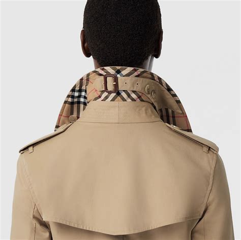 El trench coat Burberry® oficial