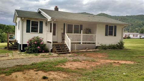 Elaine B Meredith, (540) 947-0188, 1280 Quarles Rd, Thaxton, VA