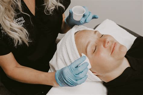 Elan skin. It’s compatible with all skin types and addresses common issues like acne, sun damage, dry skin, uneven skin tone, and fine lines, and wrinkles. If you’re thinking about giving DiamondGlow a try, one of our aestheticians here at Elan Skin would be happy to walk through the process with you and get your appointment booked. We can’t wait to ... 