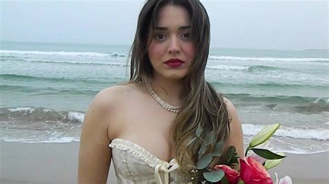 Elanur aptal gibi (visualizer) YouTube.