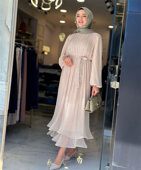 Elbise Stil Bizimle. 