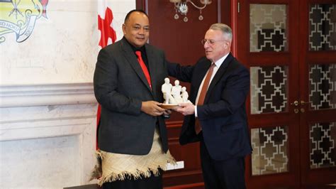 Elder Soares meets with Tongan prime minister in Nuku’alofa