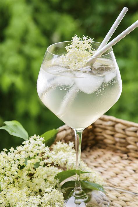 Elderflower cocktail. The smell of elderflower is as synonymous with Swedish summers as drinking aquavit and dancing on midsummer. When it comes to cocktails, we use our elderflower tonic to make fresh summertime drinks like the Vodka Tonic and Elyx Spritz. 