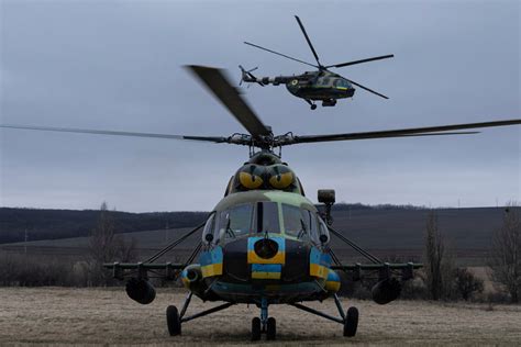 Elderly Ukrainian helicopters pummel Russians from afar