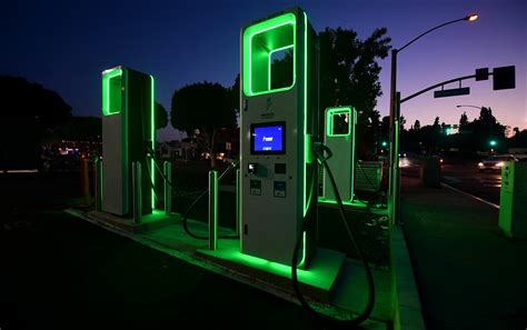 Electric vehicles charging station may be coming to St. Charles