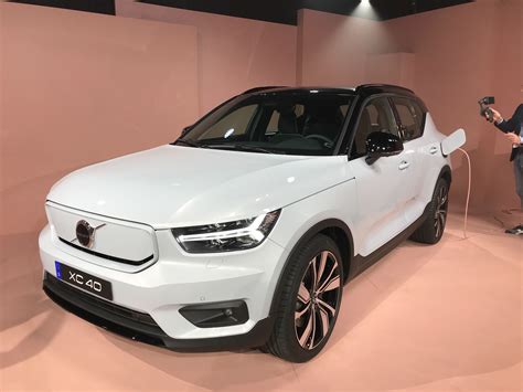 Electric volvo xc40. Volvo XC40 Recharge - save up to £8,000 with a PCP, Volvo Loan or cash purchase. To qualify for Volvo Savings, all customers must have placed an order via Personal Contract Purchase (PCP), Volvo Loan or a cash purchase. Up to £9,000 will be contributed by Volvo. Volvo Loan and PCP available on selected new cars through Volvo Car Financial ... 