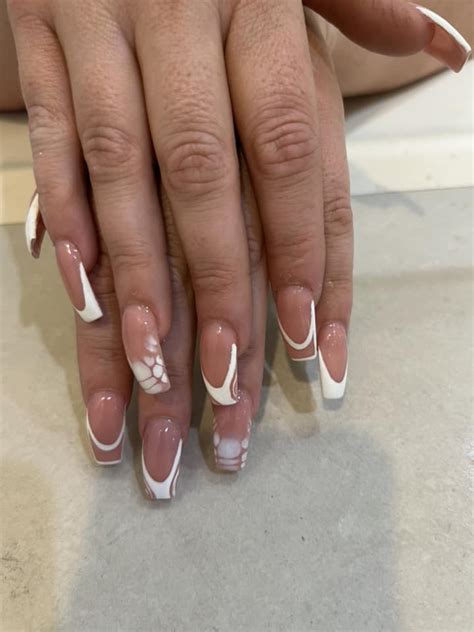 Elegant nail spa, Melbourne, Florida. 394 likes · 5 talking about this · 369 were here. Under new management with superb nail technicians. 