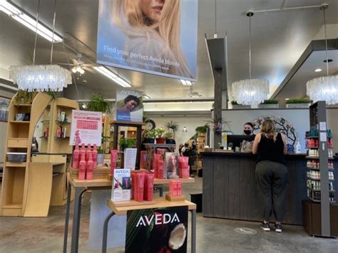 Elements salon fairbanks. Elements Salon & Day Spa is an Aveda Lifestyle Salon in interior Alaska, offering a range of services including hair, nails, skin and massage. Read customer reviews, view photo … 