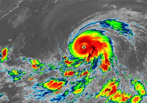 Elevan el supertifón Mawar a nivel de un huracán atlántico de categoría 5