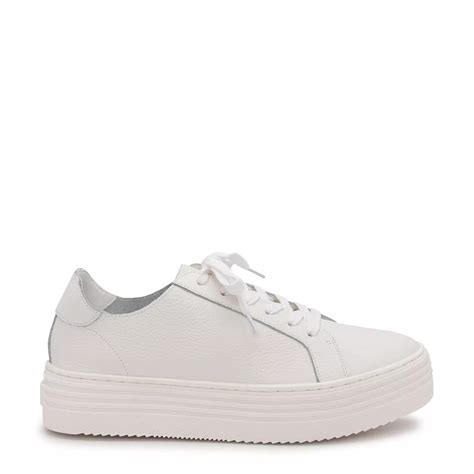 Elevate Your Style with Retro Platform Sneakers: A Timeless Classic