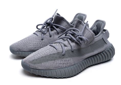 Elevate Your Style with the Ultimate Mens Yeezy Sneakers