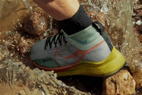 Elevate Your Wet-Weather Comfort: Discover the Ultimate Insulated Rain Shoes