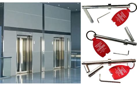 Elevator emergency door key