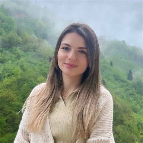 Elif Asli Uzun - Director of Art and Design - LinkedIn