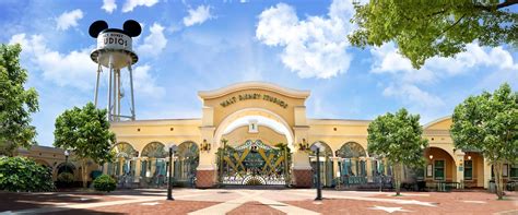 Elijah s walt disney studios park 2015 the ultimate guide. - The best of inc guide to finding capital.