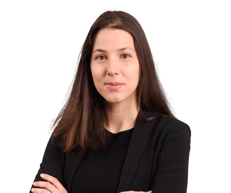 Elise Poiraud - Clifford Chance