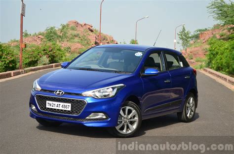 Elite diesel. The Elite i20 diesel range starts from INR 6.09 lakhs and extends up to INR 7.66 lakhs, ex-Showroom, New Delhi. Verdict - The Elite comes off as a good Indian family car. 