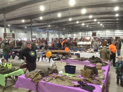 Nov 25, 2022 · Elkhart Gun Show Details. This show has not been reviewed yet. Dates: November 25, 2022 through November 27, 2022. Hours: Fri 12pm-6pm, Sat 9am - 5pm, Sun 9am-3pm. Admission: $6.00 - Kids 12 and under free. Discount Coupon on Promoter's Website: no. Table Fees: $55.00. Description: . 