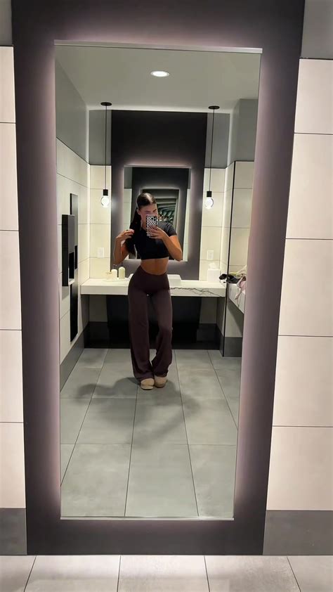 Ellaaableuu Onlyfans Leaked [CLIP] 😈 140 Pics
