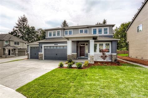 Ellensburg wa real estate. 1,886 Sq Ft. 2110 W Clearview Dr, Ellensburg, WA 98926. This 4 bed/2.5 bath, 1886sqft home has new paint & flooring updates inside, exterior renovations, & a huge 14,888sqft property! Relax in the spacious great room w/ gas fireplace, or work from home in one of the many room options. 