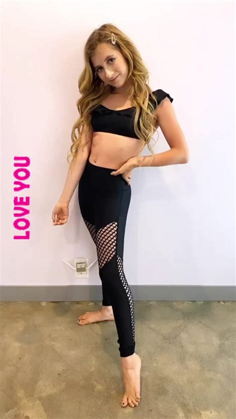 About . Social star who posts dance videos and stylish fashion pictures to her popular annakatedooley Instagram account. She has collaborated with other popular social stars such as Piper Rockelle, Emily Dobson, and Elliana Walmsley on dance routines for her annakatedooley TikTok account. She is also an actress and a model.. 