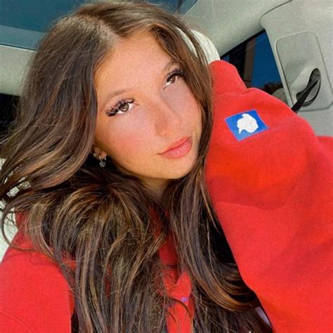 Ellievandeel Onlyfans Leak