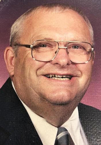 Kenneth Burgess 82, of Ellwood City, passed away on Tuesday, May 17th, 2022 at the Butler Memorial Hospital. Ken was born on December 20th, 1939 in...