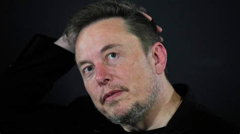 Elon Musk completed his acquisition of Twitter in October 2022; Musk acted as CEO of Twitter until June 2023 when he was succeeded by Linda Yaccarino. [1] Twitter was then rebranded to X in July 2023. Initially during Musk's tenure, Twitter introduced a series of reforms and management changes; the company reinstated a number of previously .... 