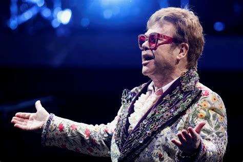 Elton John postpones Texas concerts after getting COVID-19