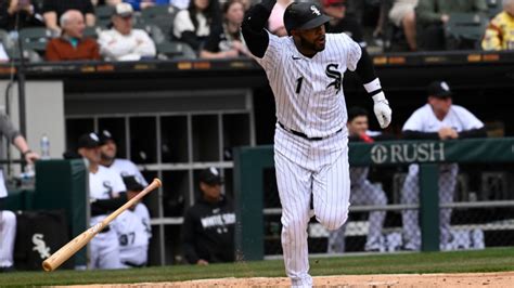 Elvis Andrus reaches a career milestone in White Sox win