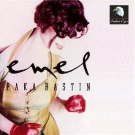 Emel Muftuoglu Kal Benimle Lyrics English Translation.