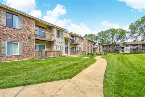Emerald courts apartments woodridge il 60517. Studio–2 Beds • 1 Bath. 450–910 Sqft. Available 4/20. Check Availability. We take fraud seriously. If something looks fishy, let us know. Report This Listing. View More. Find your new home at Haven Woodridge located at 8109 Route 53, Woodridge, IL 60517. 