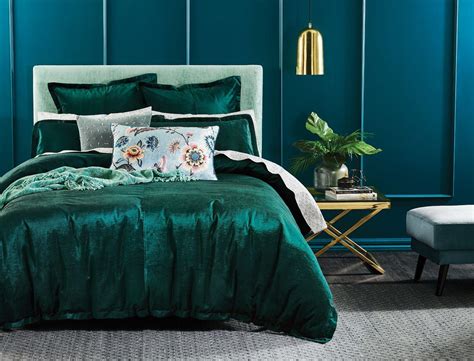 This item: Tribeca Living Velvet King Quilt, Three-Piece Honeycomb Stitch Bedding Set Includes One Oversized Quilt & Two Sham Pillowcases, 260GSM Super Soft Velvet, Lugano/Emerald Green $89.99 $ 89 . 99. Emerald green bedding
