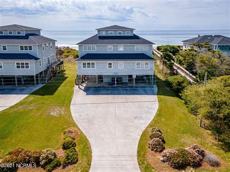 Emerald isle nc real estate. For Sale: 5 beds, 7 baths ∙ 5484 sq. ft. ∙ 8529 Ocean View Dr, Emerald Isle, NC 28594 ∙ $3,750,000 ∙ MLS# 100402953 ∙ If you're thinking of buying in Emerald Isle, look no further. ... Real estate market insights for 8529 Ocean View Dr. Single-Family Home sales (last 30 days) 28594 ZIP. $1.12M. Median list price. 50. Median days on ... 