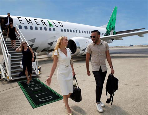 Emerald promises charter flights on 737 jets at $15K an hour - GeekWire