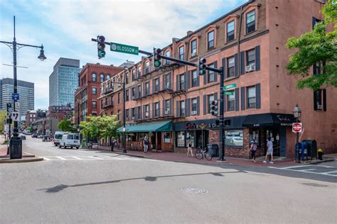Emerson place boston ma 02114. Check out this apartment for rent at 4 Emerson Pl Unit 13, Boston, MA 02114. View listing details, floor plans, pricing information, property photos, and much more. 